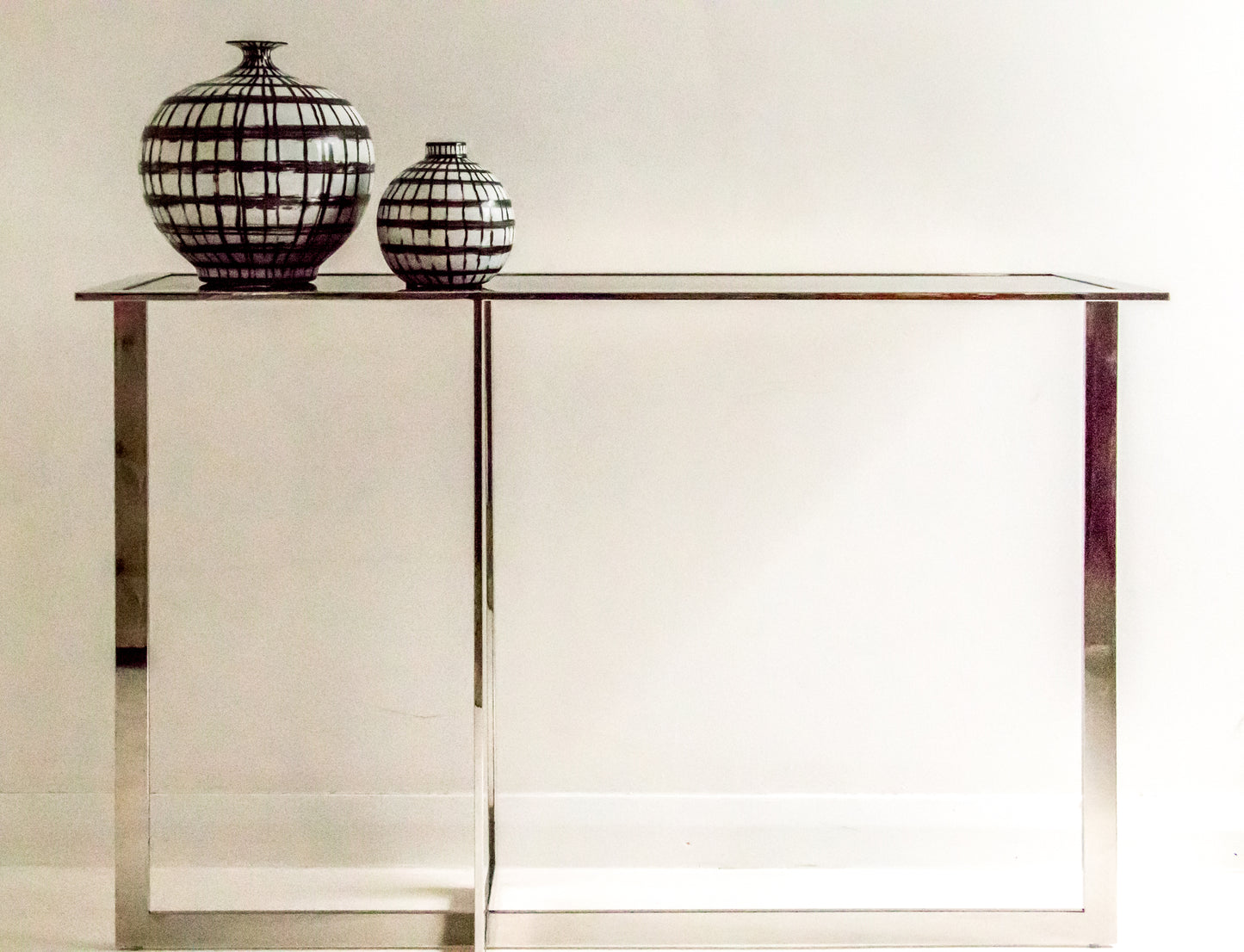 Hand painted Graphic Black and White Vase with Open Mouth