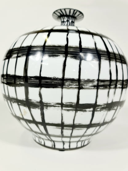 Hand painted Graphic Black and White Vase with Open Mouth