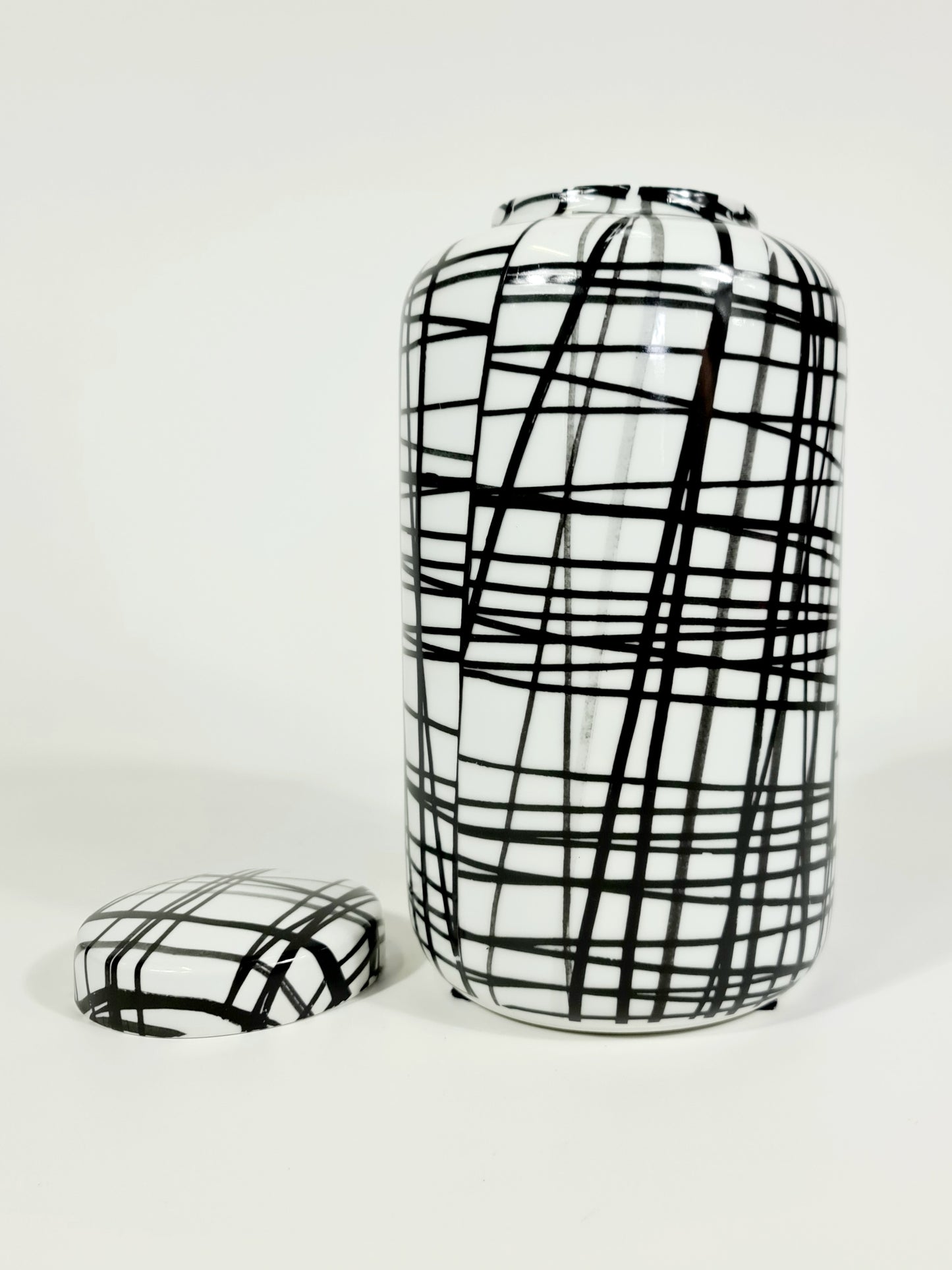 Large Hand Painted Graphic black & white Graphic pattern container