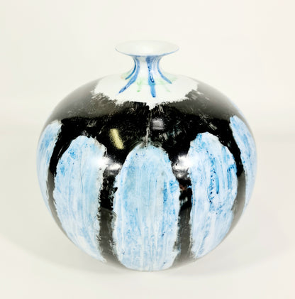 Vintage Handpainted Round Vase With Open Mouth :Black And Light Blue (70% OFF)