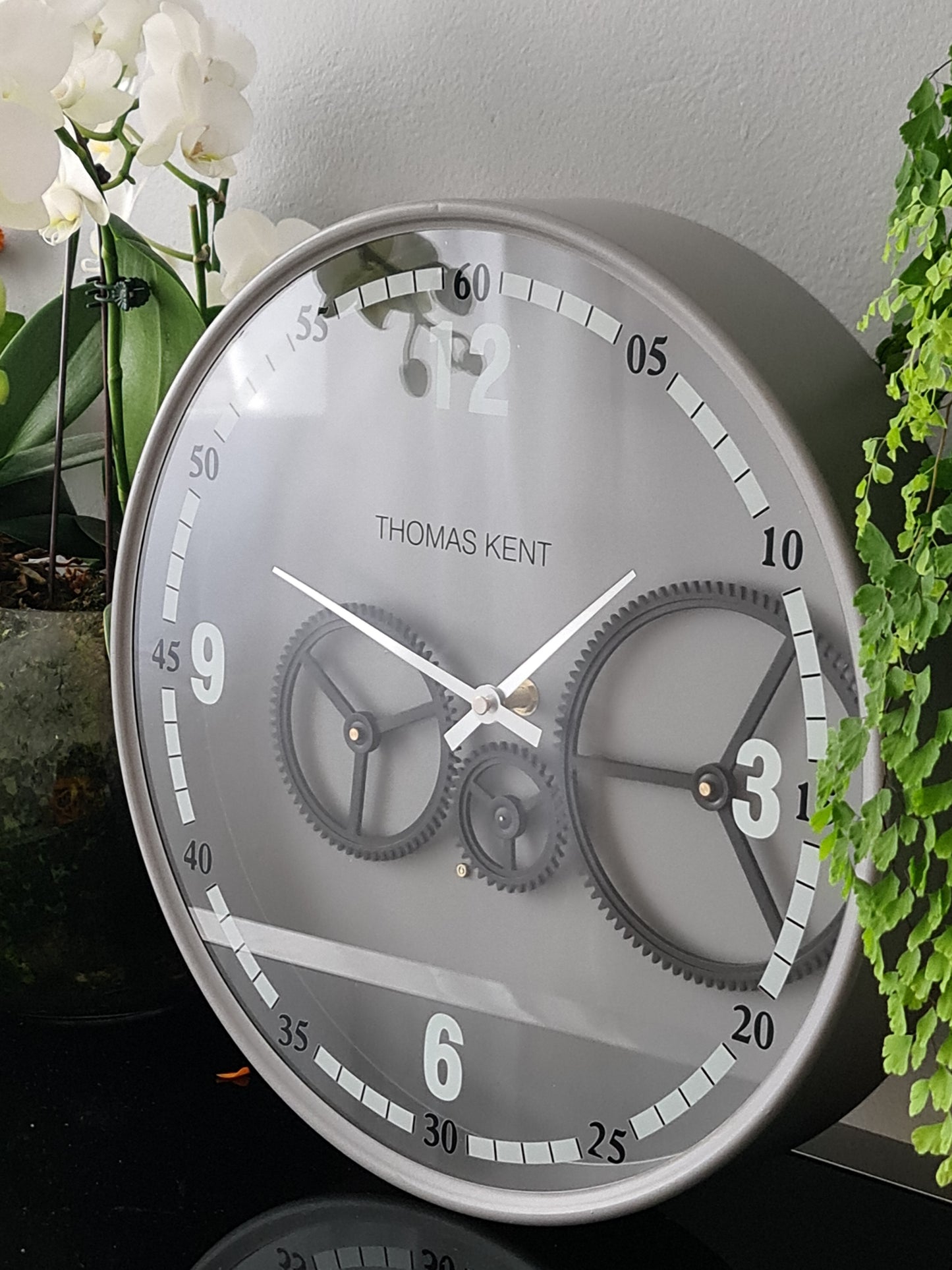 Thomas Kent 36 Cm Moving Gear Wall Clock