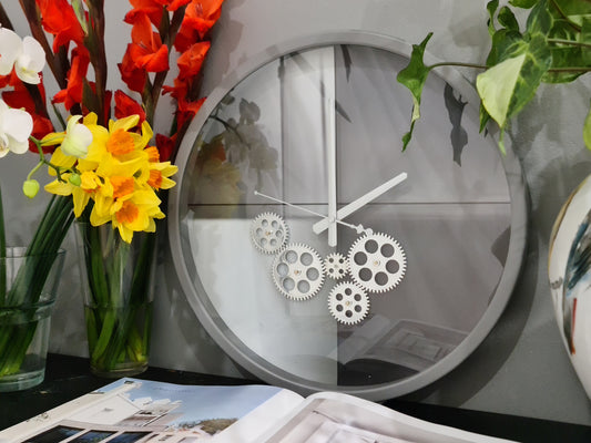 Modern 46 Cm Moving Gear Wall Clock