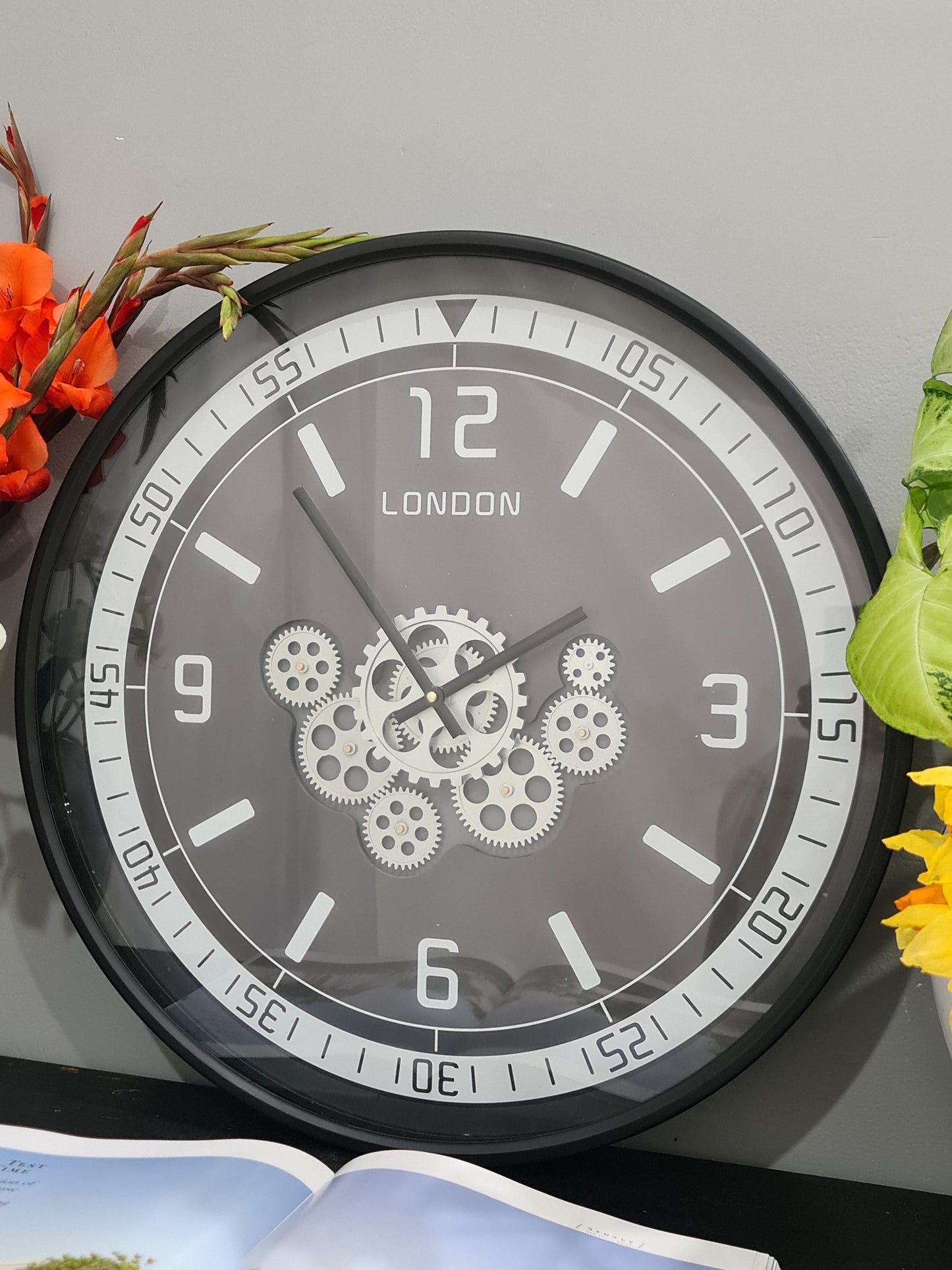 London Classic 59.5 Cm Moving Gear Wall Clock