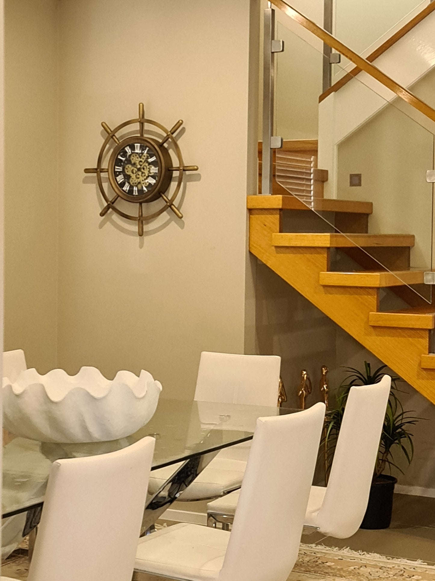 Golden Metal  Boat Wheel 68 Cm Roman Numeral Gear Moving Wall Clock