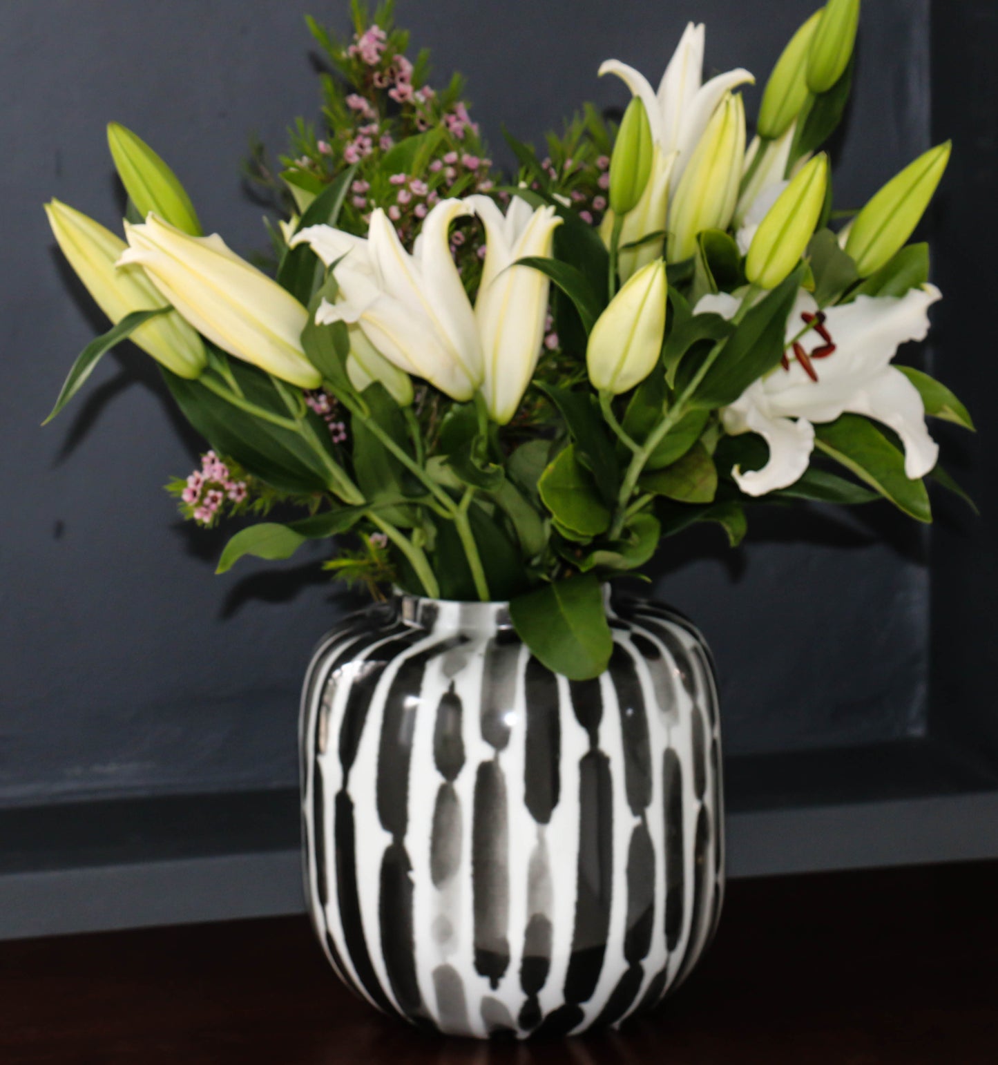 Hand painted-Black and White Vase with Vertical Pattern
