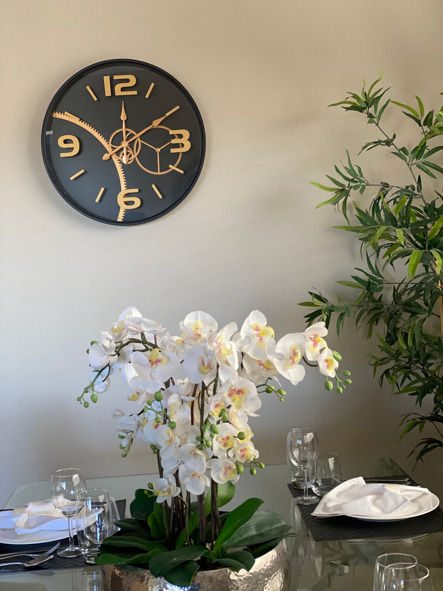 59 Cm Gold & Black Chumming Process Moving Gear Wall clock