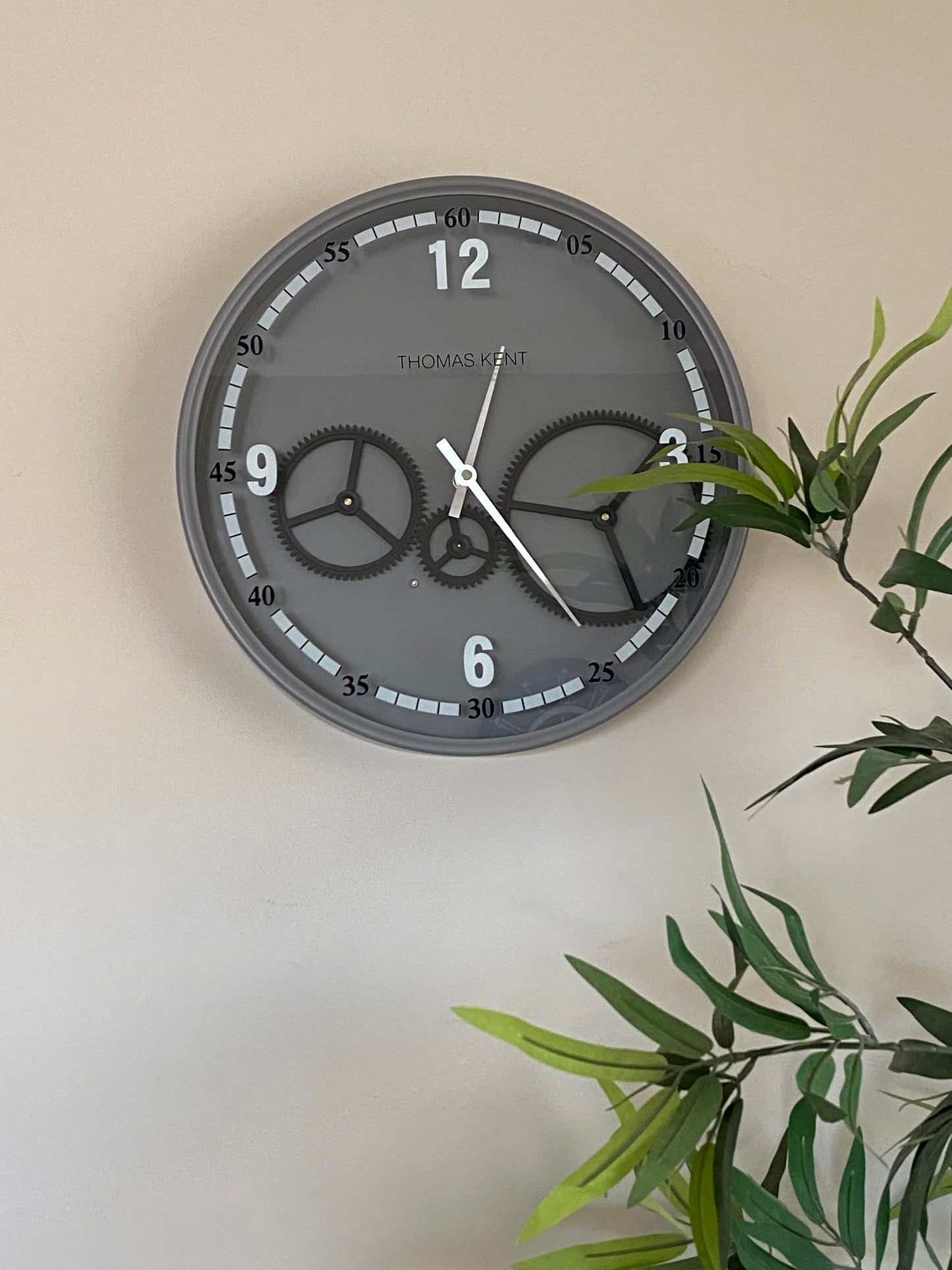 Thomas Kent 36 Cm Moving Gear Wall Clock