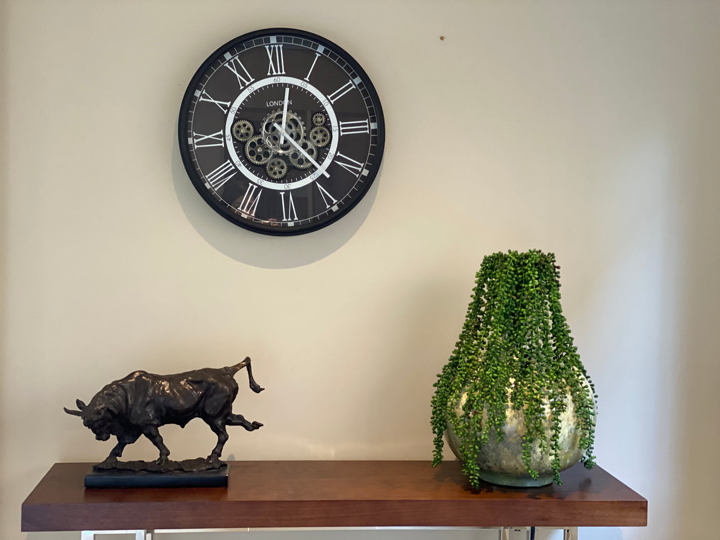 London Classic 54.5 Cm Numeral Moving Gear wall clock