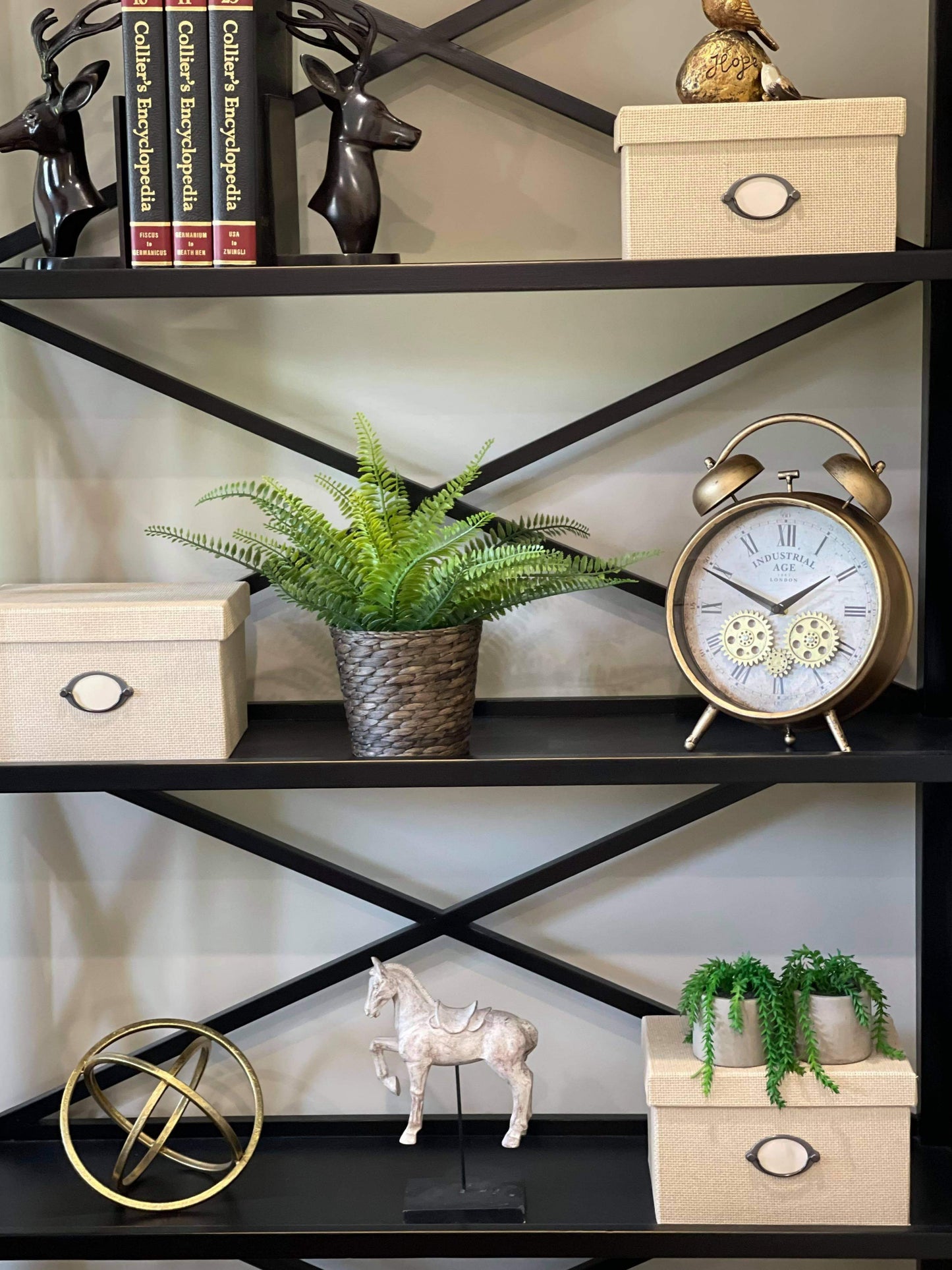 Industrial Age Rusty Gold Vintage Gear Moving Table Clock