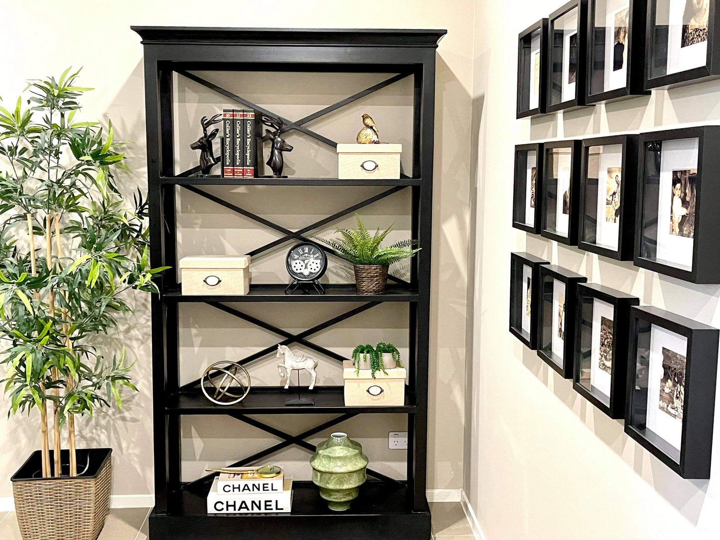 Antoine De Praiteau 24 Cm Moving Gear Table Clock